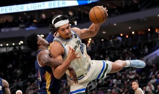OB电竞app下载-墨菲狂砍44分难救主 NBA雄鹿141-137鹈鹕