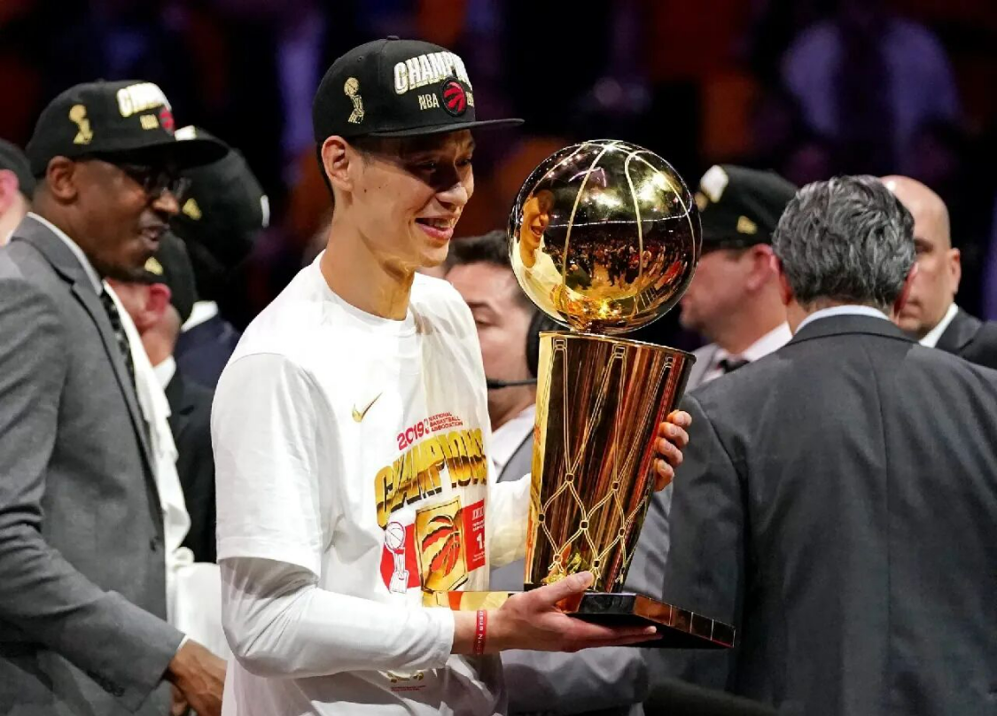 OB电竞-破防！林书豪自曝NBA生涯真相，放弃700万+场均20+，依然被拒