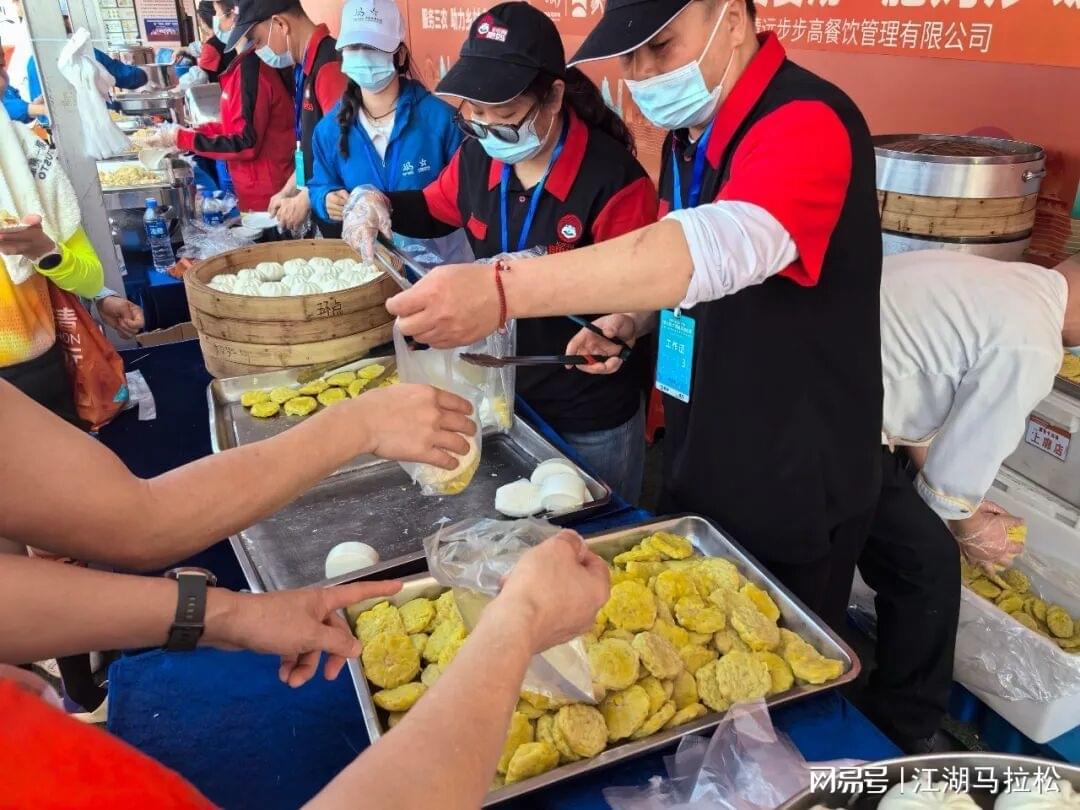 OB电竞官方网站-这哪是赛后美食，简直就是清远食堂自助餐